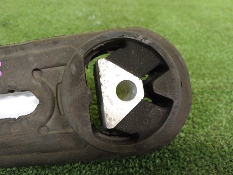 Подушка двигателя, 800 рублей, Красноярск