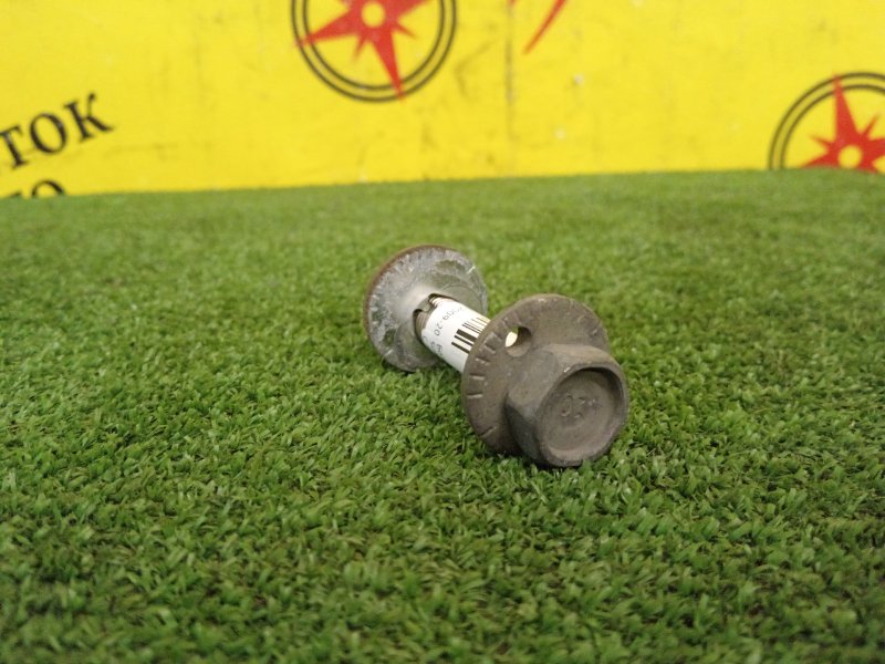 Болт развальный, 500 рублей, Красноярск