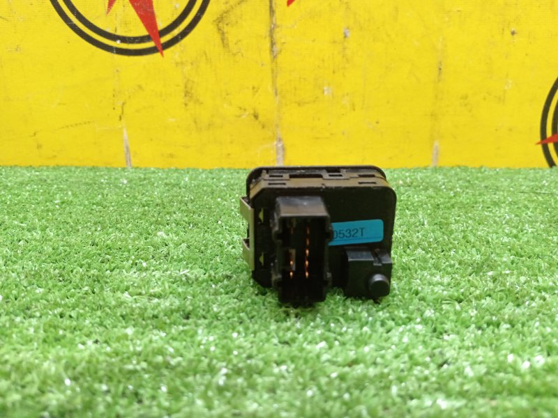 Блок управления зеркалами, 500 рублей, Красноярск