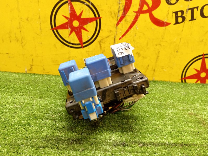 Блок предохранителей салонный, 500 рублей, Красноярск