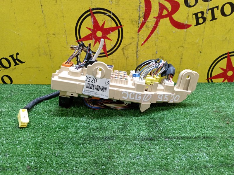 Блок предохранителей салонный, 2000 рублей, Красноярск