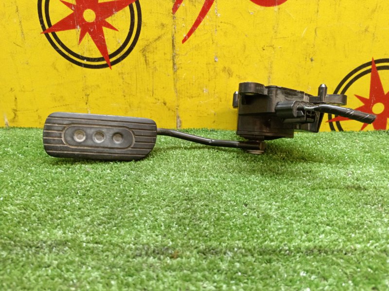 Педаль газа, 1000 рублей, Красноярск