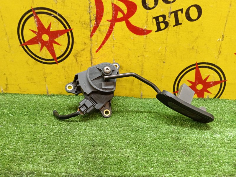 Педаль газа, 1000 рублей, Красноярск