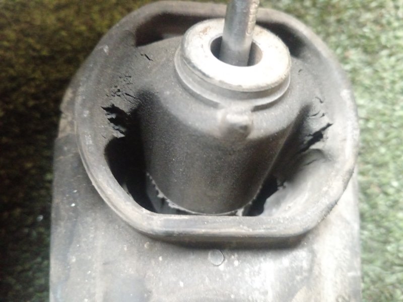 Подушка двигателя, 2000 рублей, Красноярск