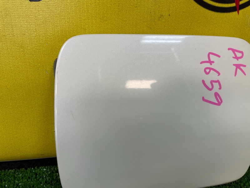 Лючок топливного бака, 500 рублей, Красноярск