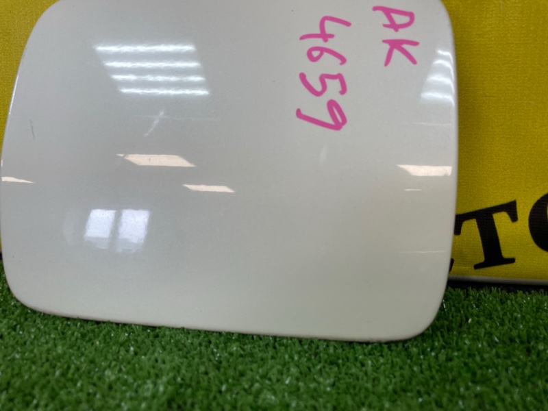 Лючок топливного бака, 500 рублей, Красноярск