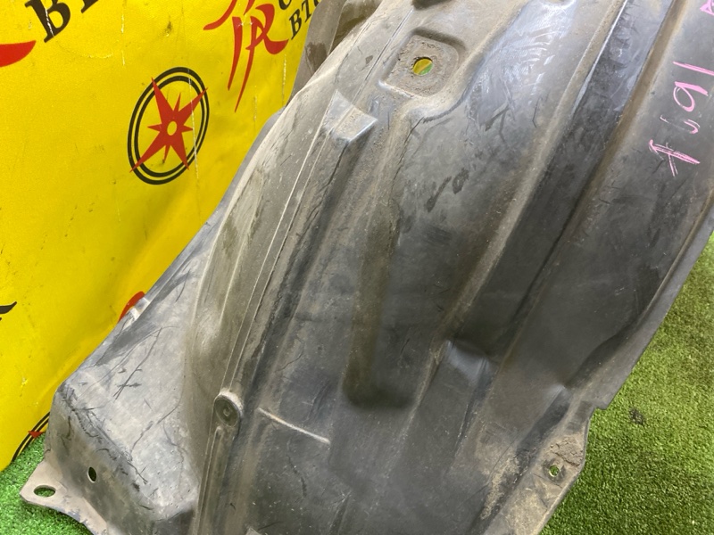 Подкрылок, 1500 рублей, Красноярск