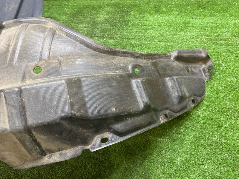 Подкрылок, 500 рублей, Красноярск