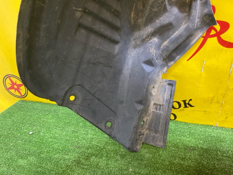 Подкрылок, 1000 рублей, Красноярск