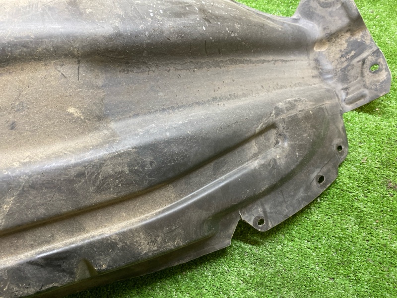 Подкрылок, 1000 рублей, Красноярск