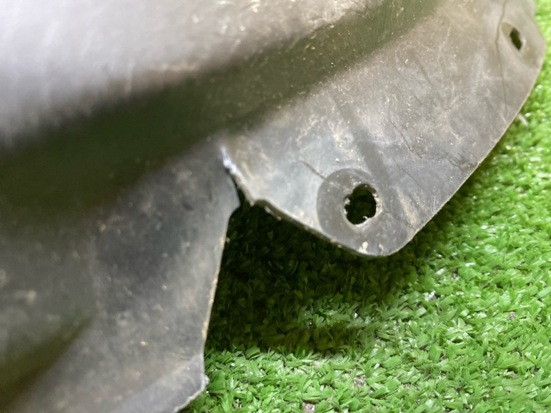 Подкрылок, 1000 рублей, Красноярск