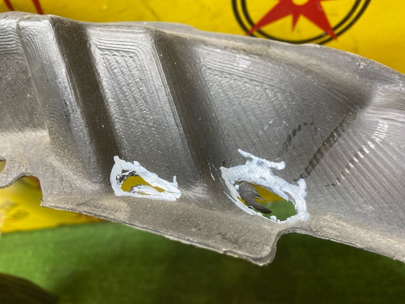 Подкрылок, 400 рублей, Красноярск