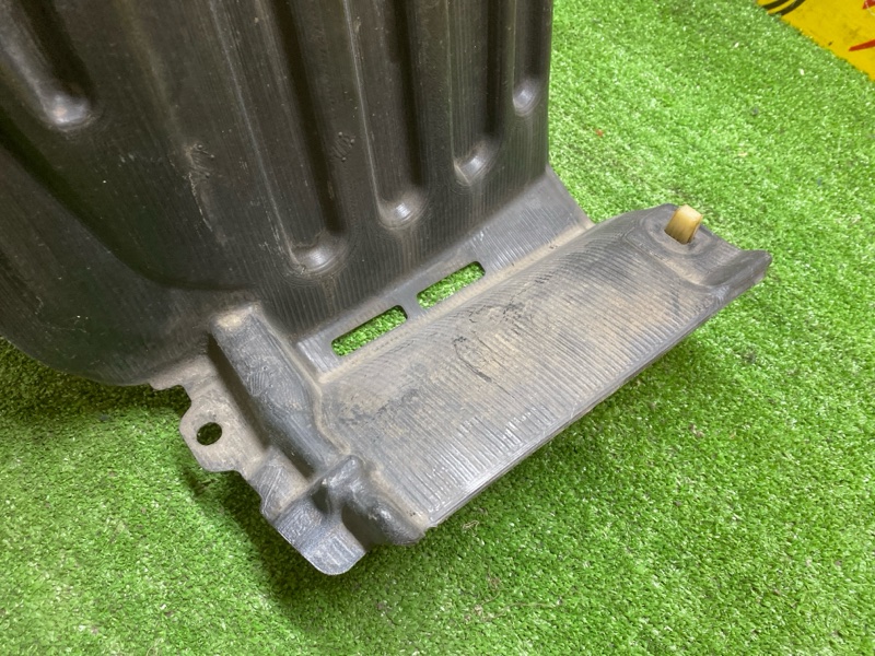 Подкрылок, 400 рублей, Красноярск