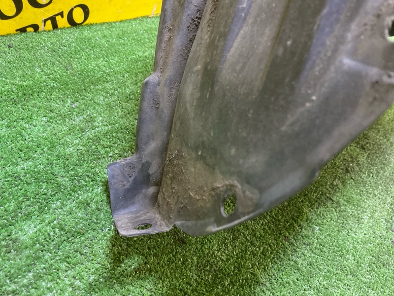 Подкрылок, 400 рублей, Красноярск