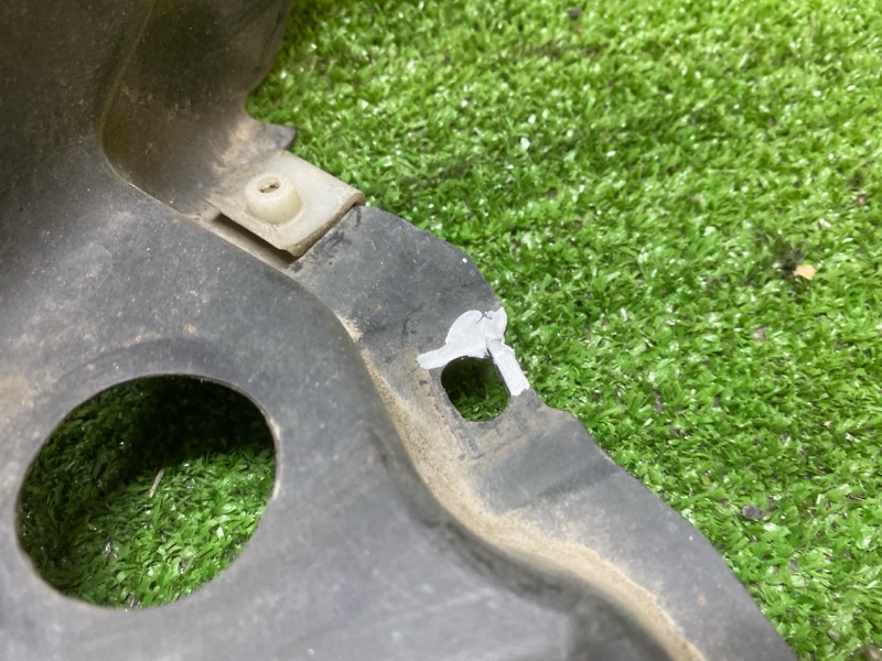 Подкрылок, 600 рублей, Красноярск