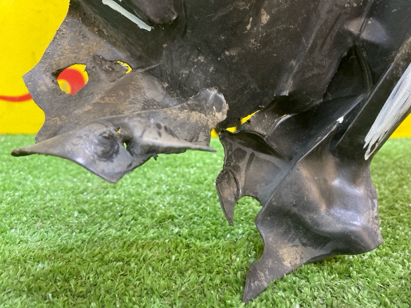 Подкрылок, 600 рублей, Красноярск