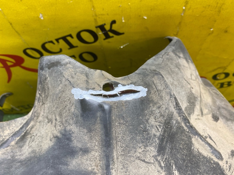 Подкрылок, 500 рублей, Красноярск