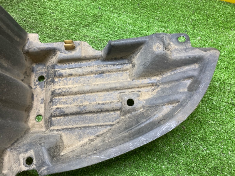 Подкрылок, 3000 рублей, Красноярск