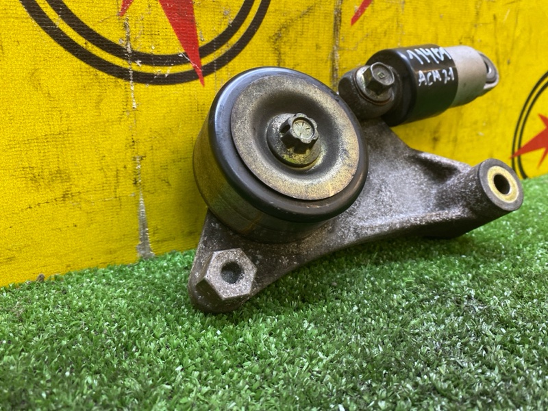 Ролик натяжной навесного оборудования, 1000 рублей, Красноярск