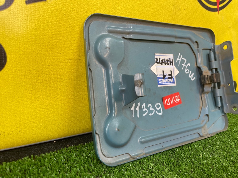 Лючок топливного бака, 500 рублей, Красноярск