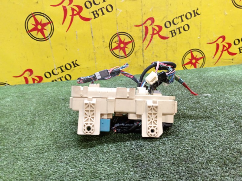 Блок предохранителей салонный, 2000 рублей, Красноярск