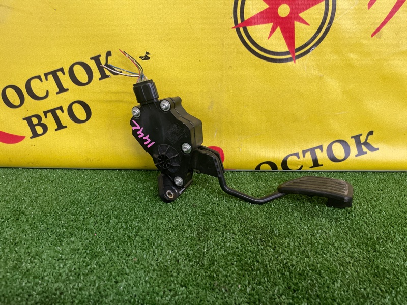 Педаль газа, 300 рублей, Красноярск