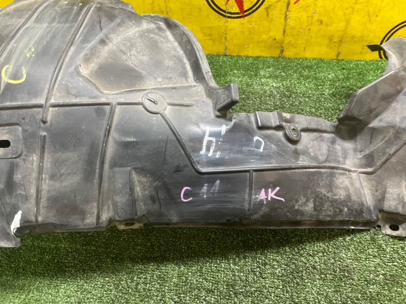 Подкрылок, 1500 рублей, Красноярск