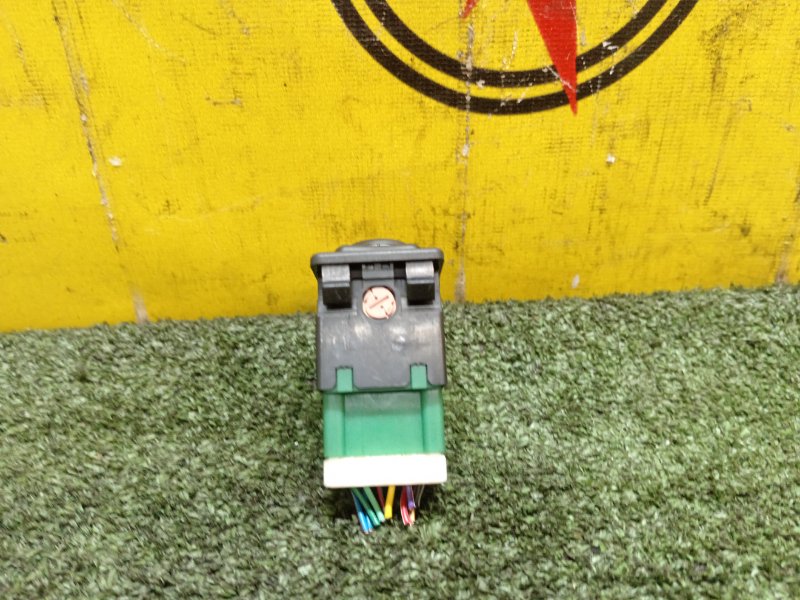 Блок управления зеркалами, 500 рублей, Красноярск