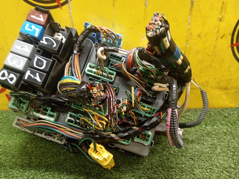 Блок предохранителей салонный, 1000 рублей, Красноярск