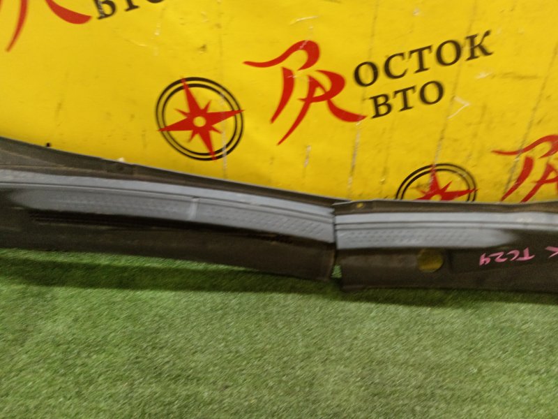 Решетка под лобовое стекло, 300 рублей, Красноярск