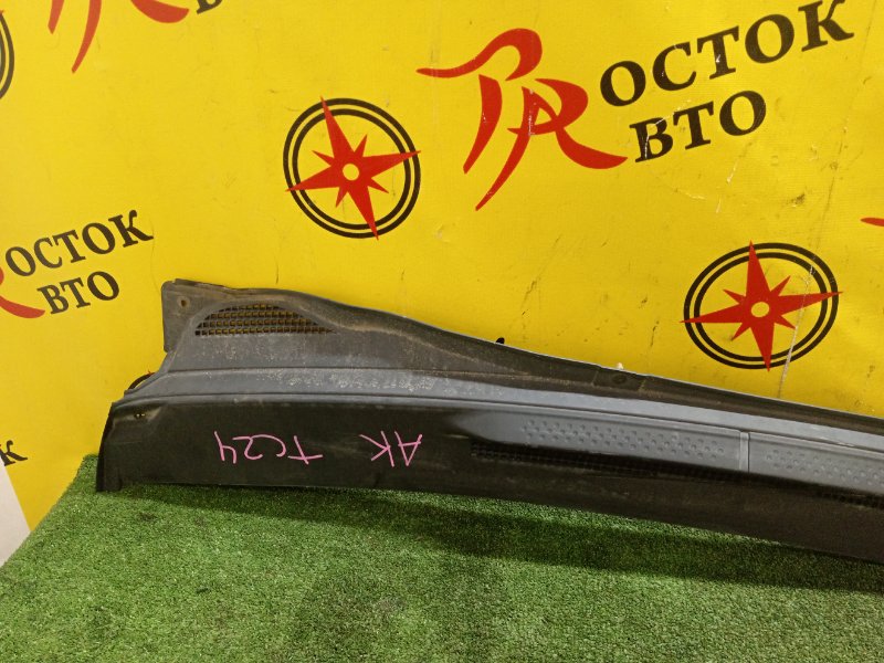 Решетка под лобовое стекло, 300 рублей, Красноярск