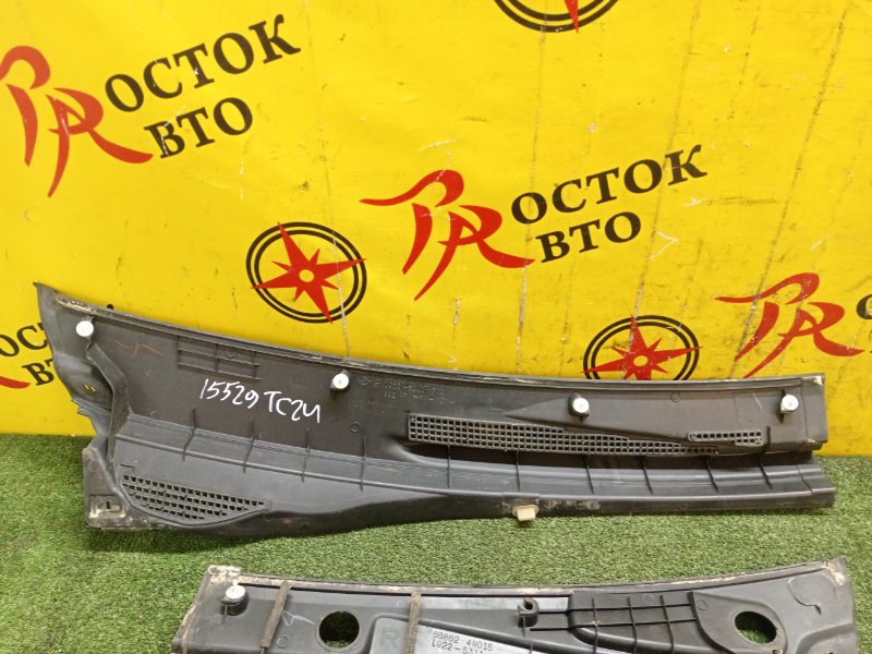 Решетка под лобовое стекло, 300 рублей, Красноярск