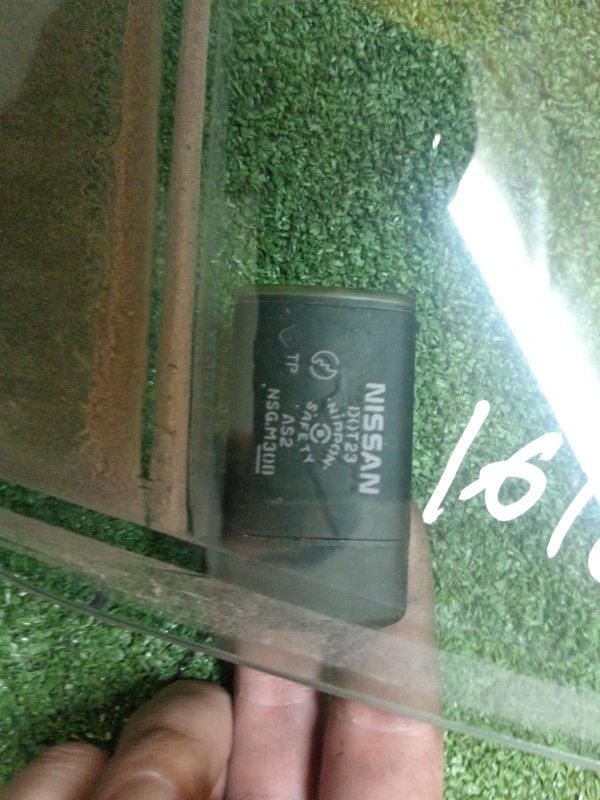 стекло боковое, 1000 рублей, Красноярск