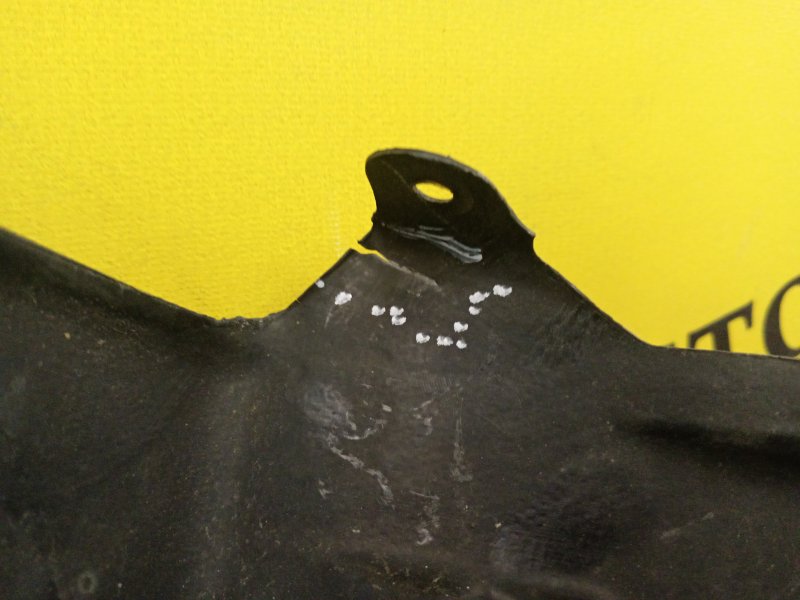 Подкрылок, 1000 рублей, Красноярск