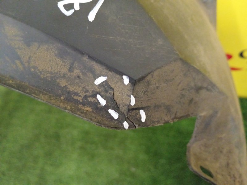 Подкрылок, 1500 рублей, Красноярск