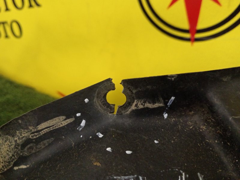 Подкрылок, 1000 рублей, Красноярск