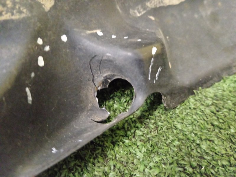 Подкрылок, 1000 рублей, Красноярск