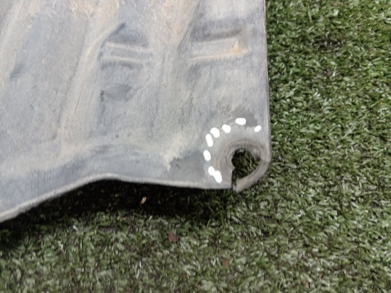 Подкрылок, 1000 рублей, Красноярск