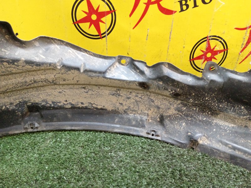 Подкрылок, 500 рублей, Красноярск