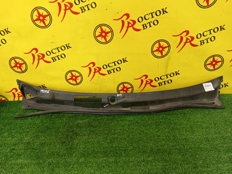 Решетка под лобовое стекло, 200 рублей, Красноярск