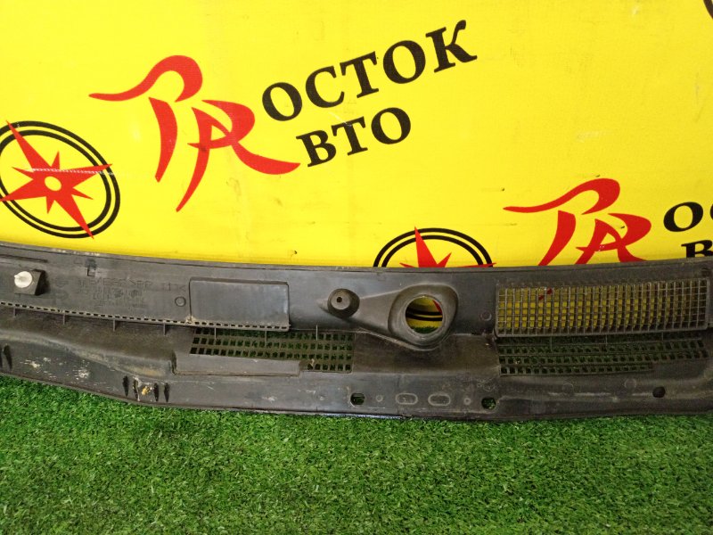 Решетка под лобовое стекло, 200 рублей, Красноярск