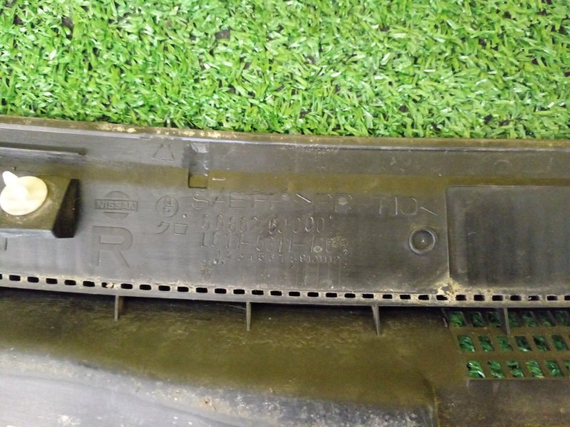 Решетка под лобовое стекло, 200 рублей, Красноярск