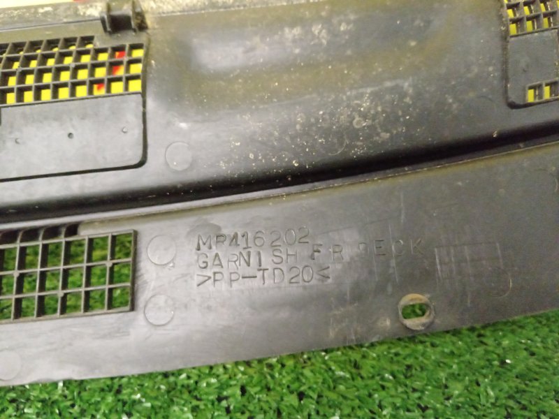 Решетка под лобовое стекло, 800 рублей, Красноярск