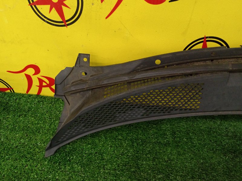 Решетка под лобовое стекло, 300 рублей, Красноярск