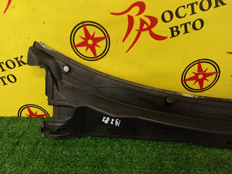 Решетка под лобовое стекло, 300 рублей, Красноярск