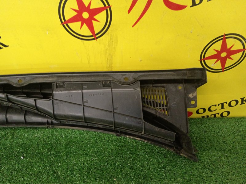 Решетка под лобовое стекло, 200 рублей, Красноярск