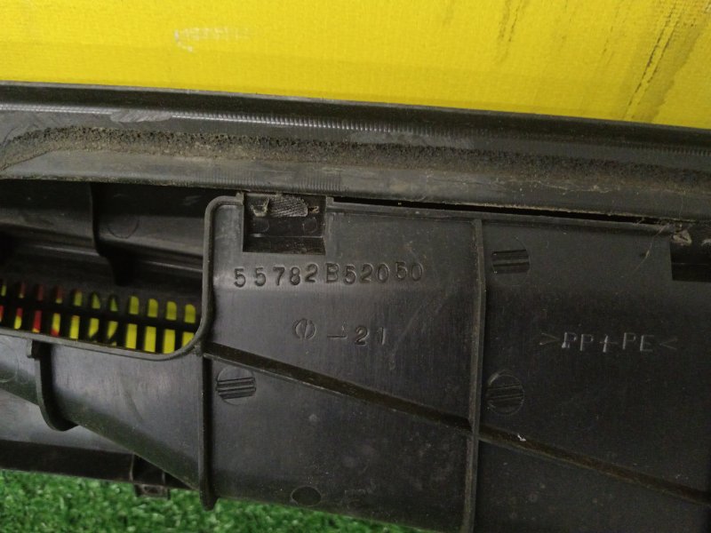 Решетка под лобовое стекло, 200 рублей, Красноярск