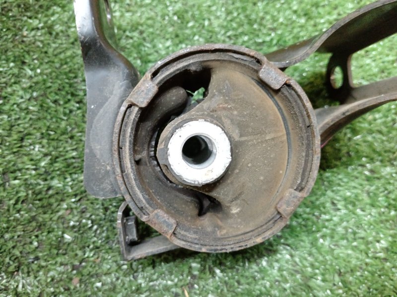 Подушка двигателя, 800 рублей, Красноярск