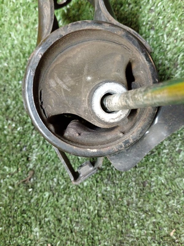 Подушка двигателя, 800 рублей, Красноярск