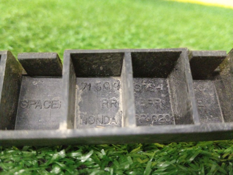 Клипса бампера, 500 рублей, Красноярск